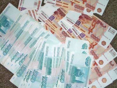 В Биробиджане предприниматель забыл на улице чемодан с 15 млн рублей
