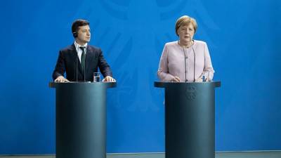 «Развели глупых украинцев по классике»: Меркель обвинили в обмане Украины