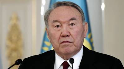 Назарбаев предложил России развивать совместные предприятия в сфере ВПК