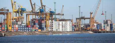 Все на порт: морские ворота Петербурга открыли для застройщиков