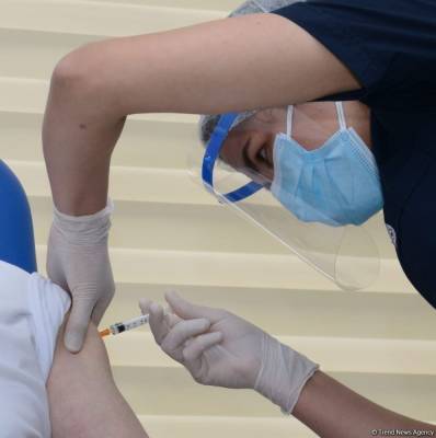 В Азербайджане первую дозу вакцины от COVID-19 получило более 30% населения