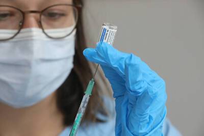 Установлена эффективность вакцин Pfizer и AstraZeneca против «дельта»-штамма