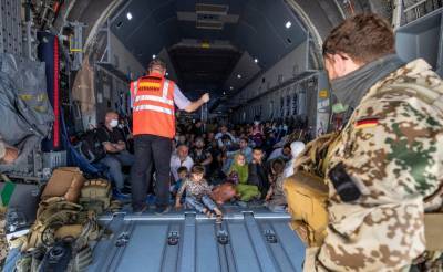 Германия планирует завершить вывоз беженцев из Афганистана через Ташкент до сентября