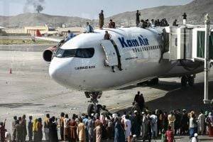 Талибы призвали афганцев не посещать аэропорт Кабула