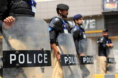 На религиозном шествии в Пакистане прогремел взрыв