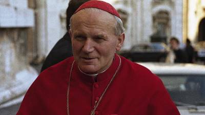 Увековеченный в бронзе папа Иоанн Павел II