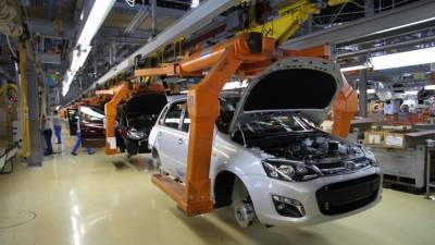 Производство АвтоВАЗа приостановится из-за нехватки компонентов