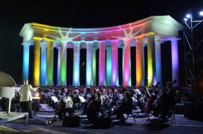 Уже сегодня у Воронцовской колоннады пройдет грандиозный open-air концерт «Музыка у моря»