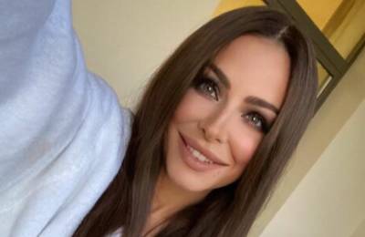 "Труселя стремные!": Ани Лорак удивила фанатов странным нарядом на концерте в Одессе