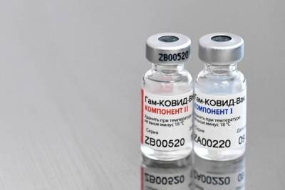 Миронов заявил, что нельзя прививать детей неизученными вакцинами