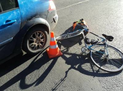В Смоленской области велосипедист попал под колеса легковушки