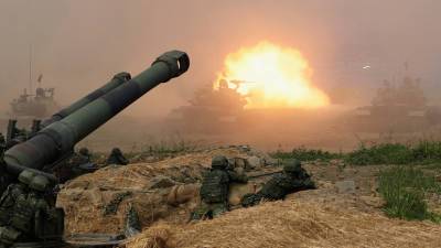 Таджикистан и Китай проводят учения с использованием танков и артиллерии