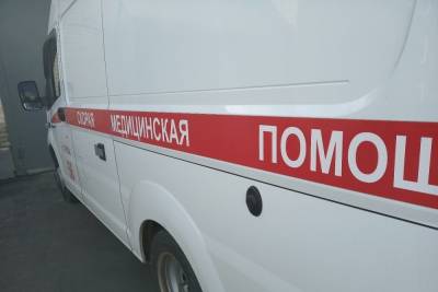 В Новомосковске выпавший из окна мужчина разбил голову