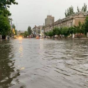 Завтра в Запорожье ожидаются грозы и шквалы