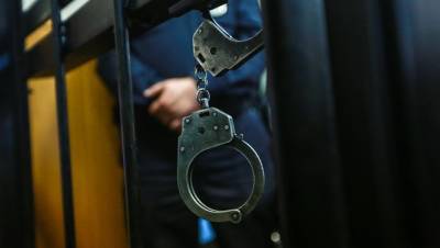 Обвиняемый во взятках борец с коррупцией на таможне обжаловал арест