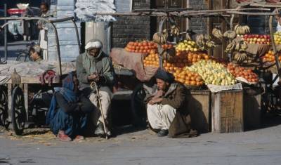 В захваченном талибами* Кабуле подорожали продукты