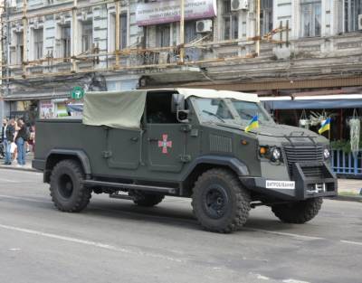 В Украине замечен бронированный кабриолет отечественного производства