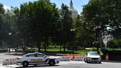 Водитель в Вашингтоне сообщил о бомбе в машине у библиотеки Конгресса