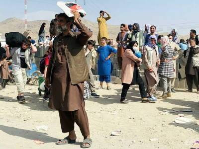 "Талибан" препятствует эвакуации желающих улететь из Афганистана – СМИ