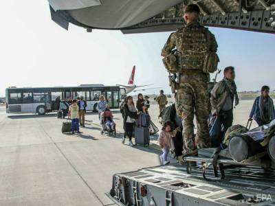 Главы МИД стран G7 призвали "Талибан" гарантировать безопасную эвакуацию мирных жителей из Кабула