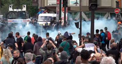 Полицейские использовали водометы против ковид-диссидентов в Берлине