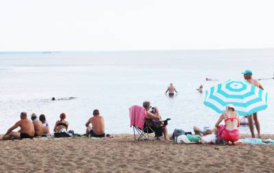 Большой фоторепортаж о том, чего в Петрозаводске якобы нет: посмотрите, что творится на городских пляжах