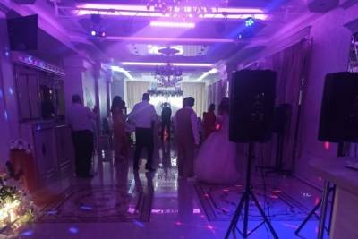 Две свадьбы и пять банкетов незаконно провели на выходных в Чите