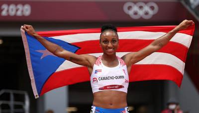 Камачо-Куинн из Пуэрто-Рико выиграла забег на 100 метров с препятствиями на Олимпиаде