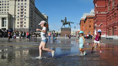 Погода в Москве: жарко, душно и дождливо