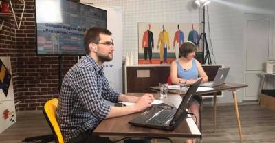 ЕС оплатит онлайн-уроки для "проевропейски настроенных" школьников Украины