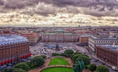 Коронавирусные ограничения для торговли и общепита с сегодняшнего дня отменяют в Санкт-Петербурге