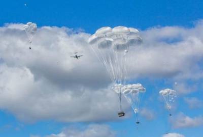 В подмосковном Алабине показали новейшие парашюты для Воздушно-десантных войск