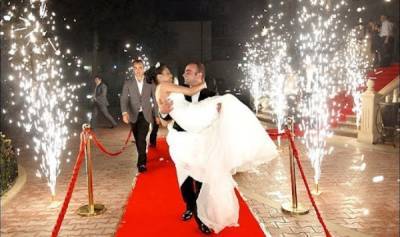 Полиция Азербайджана не допустила в выходные на свадьбы тысячи гостей