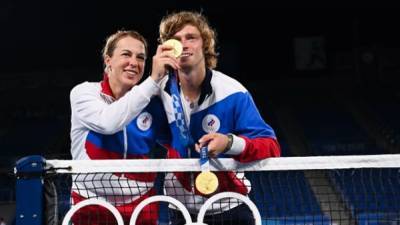 Россия впервые выиграла золото в парном теннисе на Олимпиаде