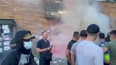 Украинские «патриоты» напали на загородный клуб в Конча-Заспе