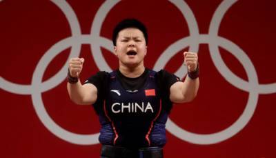 Китаянка Ванг выиграла золото Олимпиады в тяжелой атлетике до 87 килограмм