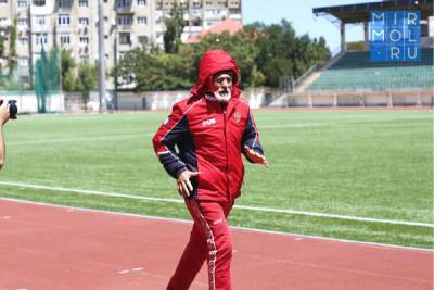 Елена Исинбаева - 67-летний Багама Айгубов установил новый рекорд - mirmol.ru - Россия - Токио - респ. Дагестан