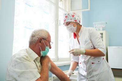 В Тверской области больше 110 тысяч человек старше 60 лет привились от коронавируса