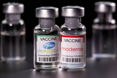 Вакцины Pfizer и Moderna значительно подорожали: СМИ выяснили новые цены