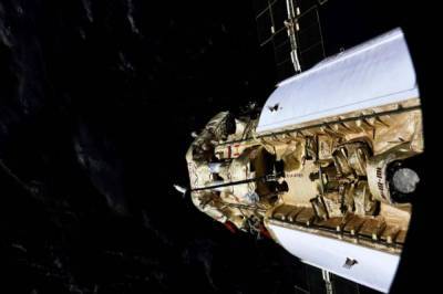 Космонавты на МКС начали разгрузку модуля «Наука»
