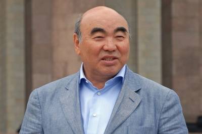 Экс-президент Киргизии Аскар Акаев прибыл в Бишкек на допрос