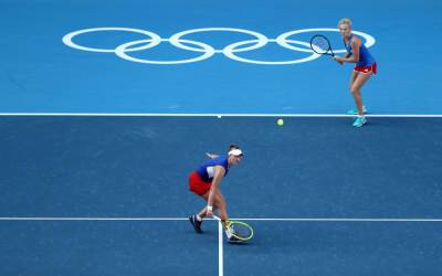Крейчикова и Синякова стали олимпийскими чемпионками в парном разряде