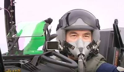 Президент Туркменистана лично испытал сверхзвуковой самолет Aermacchi M-346