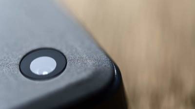Эксперт назвал признаки удаленного взлома камеры смартфона