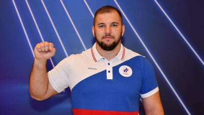 Борец Сергей Семенов выиграл бронзовую медаль в категории до 130 килограммов