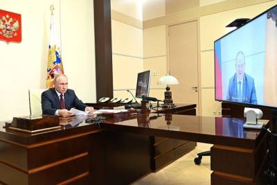 Владимир Путин пообщался с врио губернатора Олегом Мельниченко