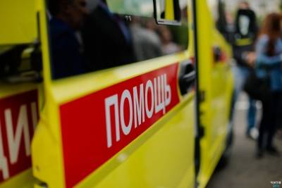 Реанимация въехала в стоящий каток на трассе Чита — Хабаровск, водитель скорой погиб