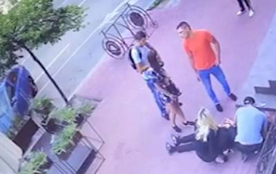 Опубликовано видео избиения танцора Дорофеевой
