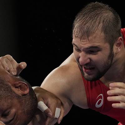 Российский борец Семенов выиграл бронзу Олимпиады в весе до 130 кг