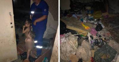 Двух голых детей нашли в захламленной мусором квартире в Ульяновске